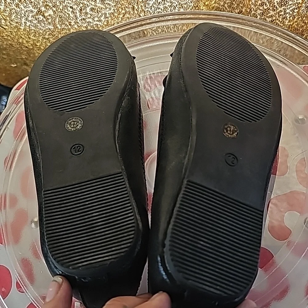I Nw/ o tags Arizona Ballet Flats patent leather girls sz 12M memory foam Willow